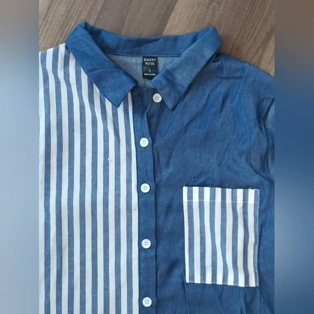 𝑬𝒎𝒆𝒓𝒚 𝑹𝒐𝒔𝒆 𝑷𝒐𝒄𝒌𝒆𝒕 𝑩𝒍𝒖𝒆 𝑺𝒕𝒓𝒊𝒑𝒆𝒅/𝑺𝒐𝒍𝒊𝒅 𝑩𝒍𝒐𝒖𝒔𝒆 - Picture 3 of 9